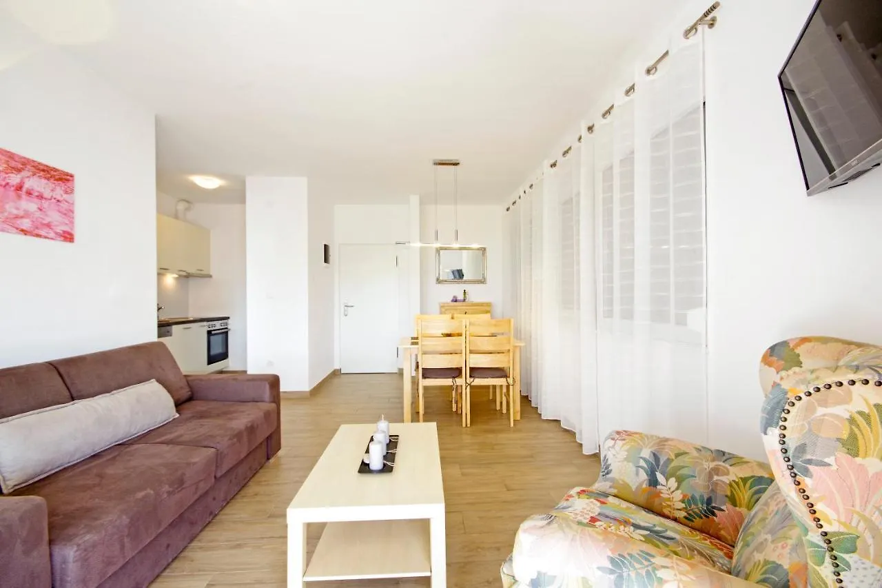 Apartment Laura Privlaka