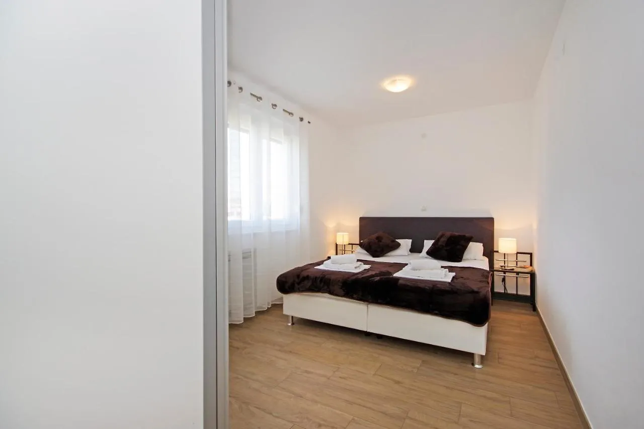 Apartment Laura Privlaka