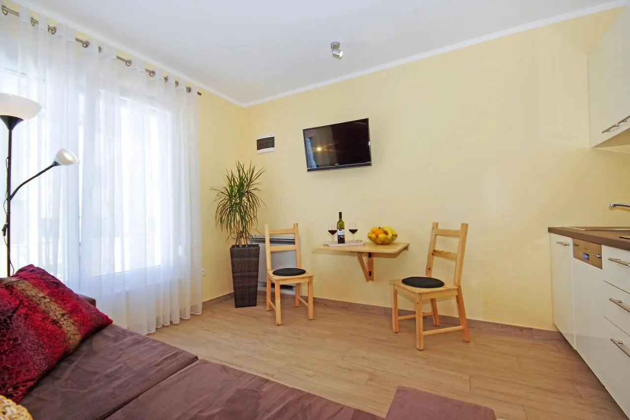 Apartment Laura Privlaka  0*, Privlaka (Zadar)