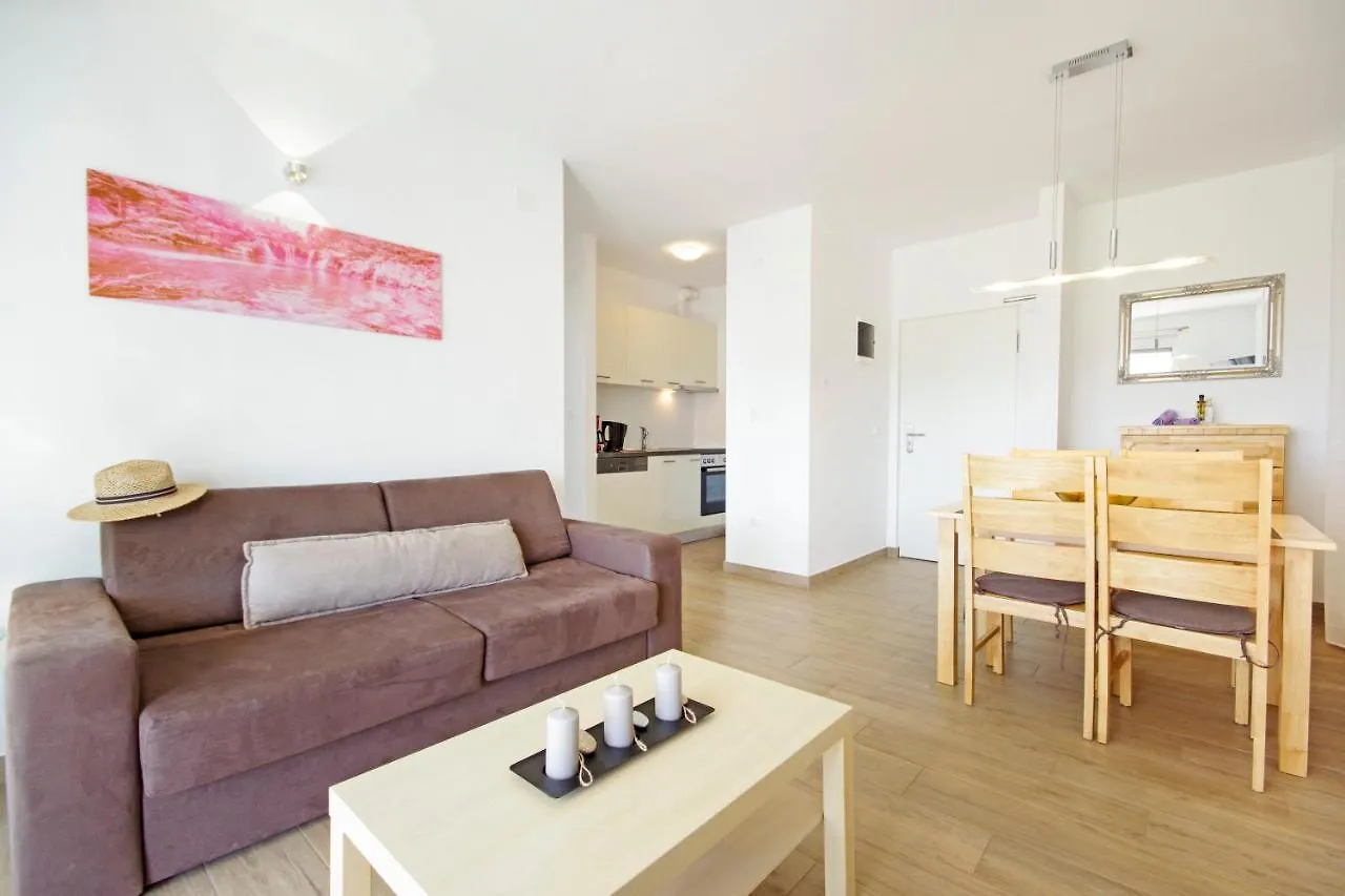 Apartment Laura Privlaka  0*, Privlaka (Zadar) Croatia
