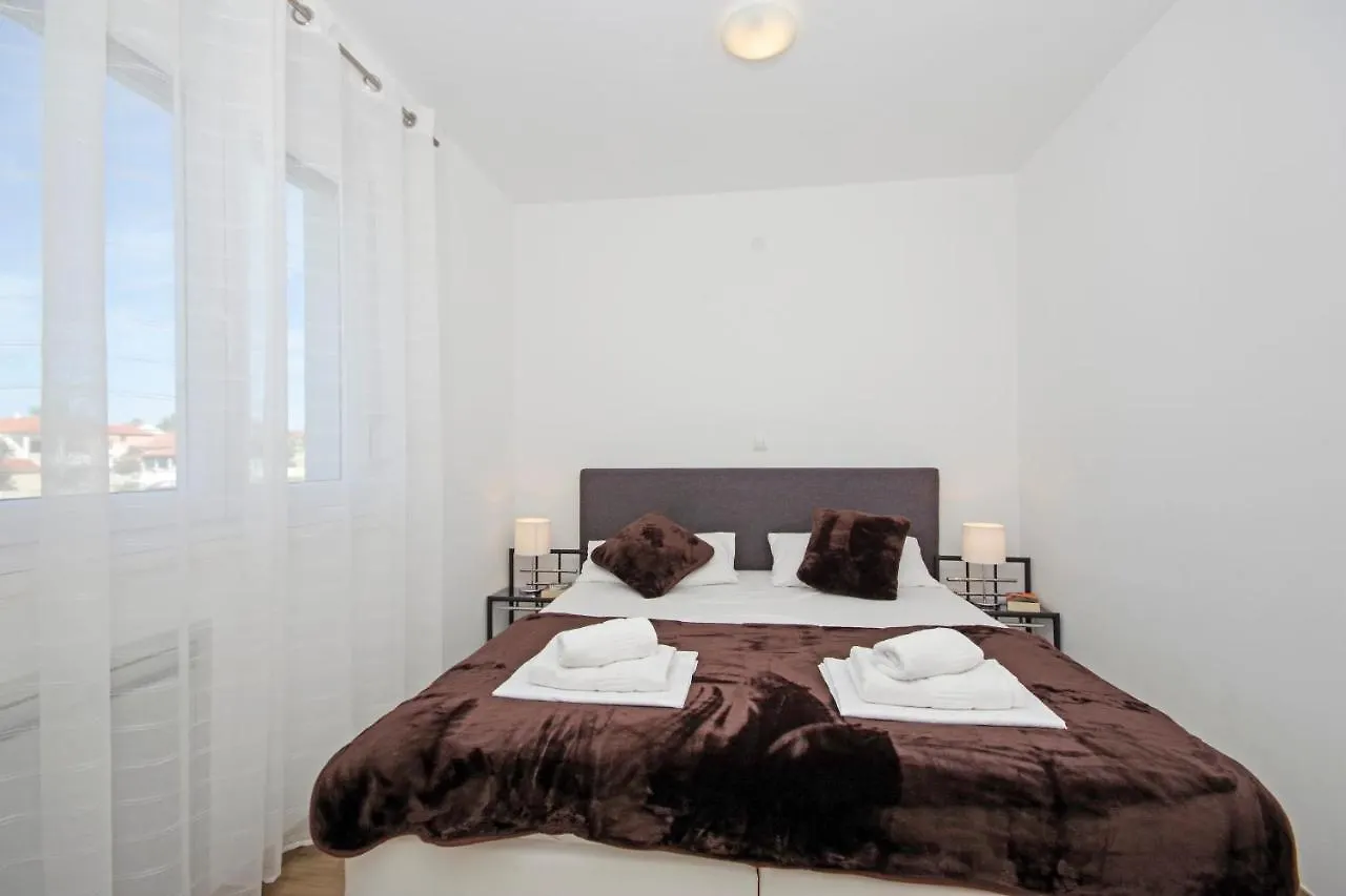 Apartment Laura Privlaka  0*, Privlaka (Zadar) Croatia